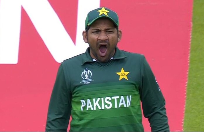 Pakistan Captain Sarfaraz reacts to criticism over yawning on field ‘হাই তুলেছি, অপরাধ করিনি’, সমালোচকদের একহাত নিলেন সরফরাজ