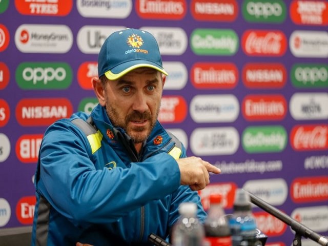 Justin langer says, jos buttler is the new ms dhoni of world cricket নয়া ধোনিকে পেয়ে গিয়েছে বিশ্ব ক্রিকেট, দাবি জাস্টিন ল্যাঙ্গারের, নামও নিলেন ওই ক্রিকেটারের