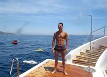 ফ্রান্সে চুটিয়ে ছুটি কাটাচ্ছেন রোনাল্ডো, আছে ছেলে ও বান্ধবী