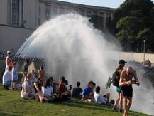 তীব্র গরমে নাজেহাল ইউরোপের বিস্তীর্ণ অংশ, ফ্রান্সে তাপমাত্রা পেরোল ৪৫ ডিগ্রি, স্পেনে দাবানলের দাপট