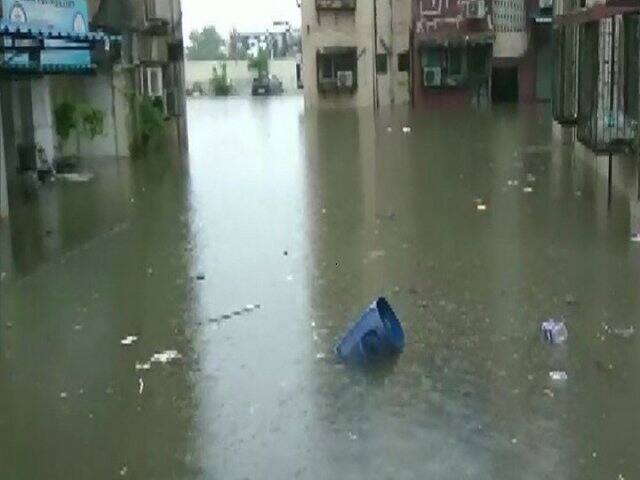 মুম্বইয়ের পর্বত সোসাইটির একতলা ডুবে গেছে জলে