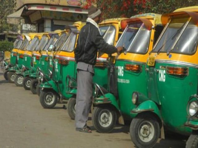 Auto Rickshaw drivers in Agartala are taking fares illegally, alleges local people আগরতলায় অটোচালকদের বিরুদ্ধে বেআইনিভাবে ভাড়া নির্ধারণ, অধিক যাত্রী নেওয়ার অভিযোগ