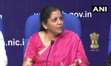 আদনান সামি, তসলিমার প্রসঙ্গ টেনে, পরিসংখ্যান দিয়ে সিএএ-র পক্ষে সওয়াল করতে গিয়ে বিরোধীদের প্রশ্নের মুখে নির্মলা