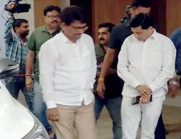  Thakor, another Congress MLA resign after voting in RS bypolls রাজ্যসভা উপনির্বাচনে বিজেপি প্রার্থীদের পক্ষে ক্রস ভোটিং? গুজরাত বিধানসভা থেকে ইস্তফা ২ কংগ্রেস বিধায়কের