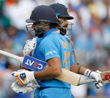 এক নম্বরের ‘লড়াইয়ে’ বিরাটকে তাড়া করছেন রোহিত