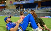 প্রিয় তারকাদের সঙ্গে তাদের ছোট্ট পুত্র-কন্যা, দেখে নিন ‘সেলেব কিডস’-দের অদেখা কিছু ছবি