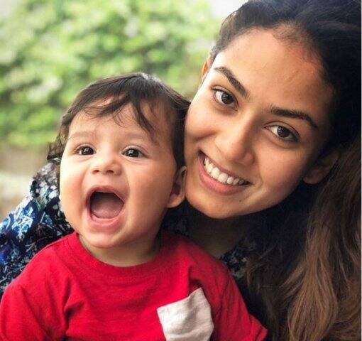 শাহিদ-পত্নী মীরার সঙ্গে জৈন