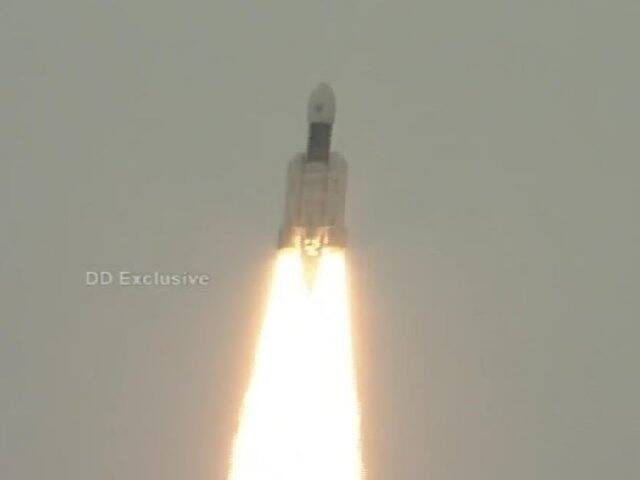 ভারতের মহাকাশ গবেষণা সংস্থা ইসরো বলেছে, এটা খুবই খুশির মুহূর্ত। উৎক্ষেপণ এতটাই ভালো হয়েছে, যা প্রত্যাশাকে ছাপিয়ে গিয়েছে। বৈজ্ঞানিকদের কঠোর পরিশ্রমই এই সাফল্যের কারণ। 