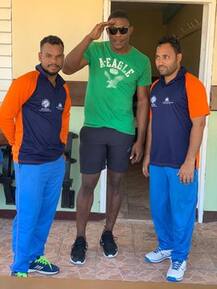 ভারতের দৃষ্টিহীন ক্রিকেটারদের ট্রেডমার্ক \'স্যালুট\' ওয়েস্ট ইন্ডিজের পেসার কটরেলের