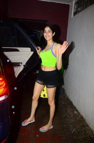 ধড়ক-কন্যার পরবর্তী ছবি ‘রু আফজা’। বিপরীতে রাজকুমার রাও। 