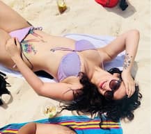 দেখুন টাইগার শ্রফের বোন কৃষ্ণার ফটোশ্যুট