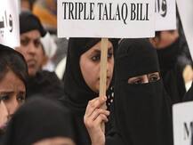 তিন তালাক বিল লোকসভায় পাশ, স্ট্যান্ডিং কমিটিতে পাঠানোর দাবি বিরোধীদের, মানবিকতা, লিঙ্গ সমতার ব্যাপার, মুসলিম বোনদের পরিত্যাগ করতে পারি না, বললেন কেন্দ্রীয় মন্ত্রী