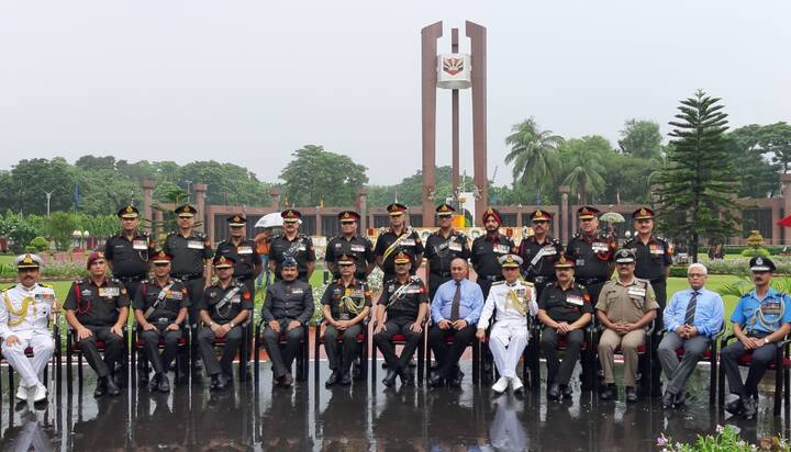 প্রতিবছর ২৬ জুলাই ভারতের কার্গিল যুদ্ধজয়কে স্মরণ করতে উদযাপন করা হয় কার্গিল বিজয় দিবস। চলতি বছর কার্গিল যুদ্ধের ২০ বছর পূর্ণ হল। 