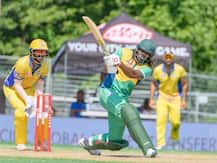 দেখুন: ৬,৬,৪,৪,৬,৬ -কানাডায় জিটি২০-তে শাদাব খানের ওভারে ক্রিস গেইলের ব্যাটে ঝড়