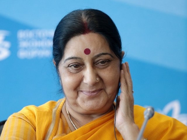 Miss you with every breath Ma: Sushma Swarajs daughter on Mothers Day প্রতিটি নিঃশ্বাসে তোমার অভাব টের পাই মা, মাদার্স ডে-তে প্রয়াত সুষমা স্বরাজের স্মৃতিতে ট্যুইট মেয়ের
