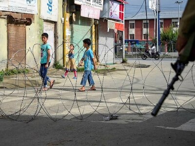 Modi ministers set to visit J-K in January end, first after abrogation of Article 370 ৩৭০ অনুচ্ছেদ বাতিলের পর প্রথম, আগামী সপ্তাহে জম্মু ও কাশ্মীর যাচ্ছেন একঝাঁক কেন্দ্রীয় মন্ত্রী, ব্যাখ্যা করবেন কেন্দ্রের পদক্ষেপ