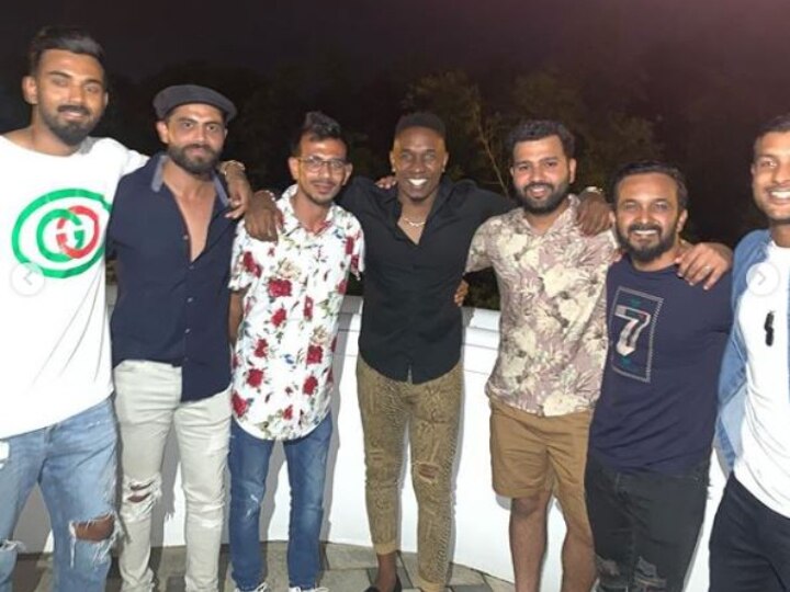 In Pics: Indian Cricketers Enjoy Dinner At Legendary Lara'a Residence দেখুন ছবি: ব্রায়ান লারার বাড়িতে নৈশভোজে ভারতীয় ক্রিকেটাররা