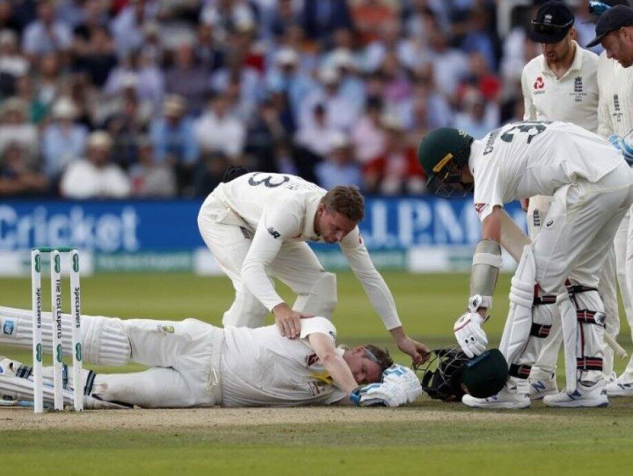 Brave Smith out for 92 after being hit in head by Archer bouncer জোফরা আর্চারের বাউন্সারে আহত হলেন স্টিভ স্মিথ, কিছুক্ষণ পরই ফের নামলেন ব্যাট হাতে
