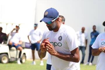 প্রথম টেস্টে দারুণ পারফরম্যান্স দেখান ভারতের বোলাররা। তাঁরা দ্বিতীয় টেস্টেও দলকে জেতাতে তৈরি। ছবি সৌজন্যে ট্যুইটার