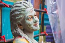 থিম বনাম থিম, এবার পুজোয় কোথায় কী?