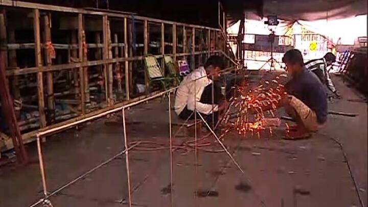 মুদিয়ালি ক্লাব - সাবেকিয়ানার সঙ্গে আধুনিকতার মেলবন্ধনের ছবিই এবার ফুটে উঠবে মুদিয়ালি ক্লাবের ৮৫ তম বর্ষের পুজোয়। 