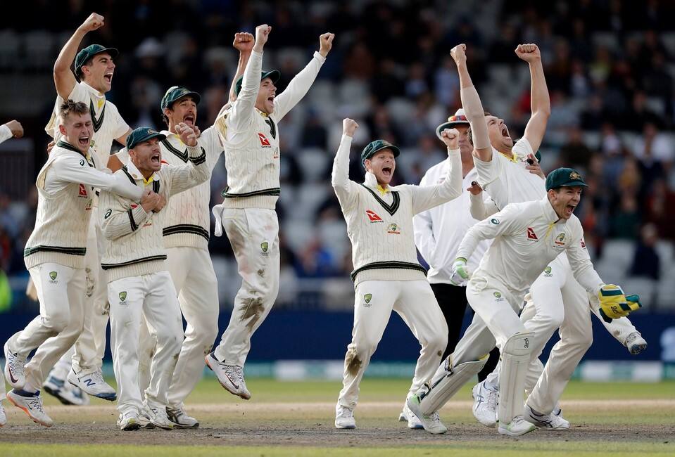 Australia retain Ashes, beat England by 185 runs ওল্ড ট্র্যাফোর্ডে নাটকীয় জয় অস্ট্রেলিয়ার, ইংল্যান্ডকে ১৮৫ রানে হারিয়ে অ্যাশেজ নিজেদের দখলেই রাখলেন স্মিথরা