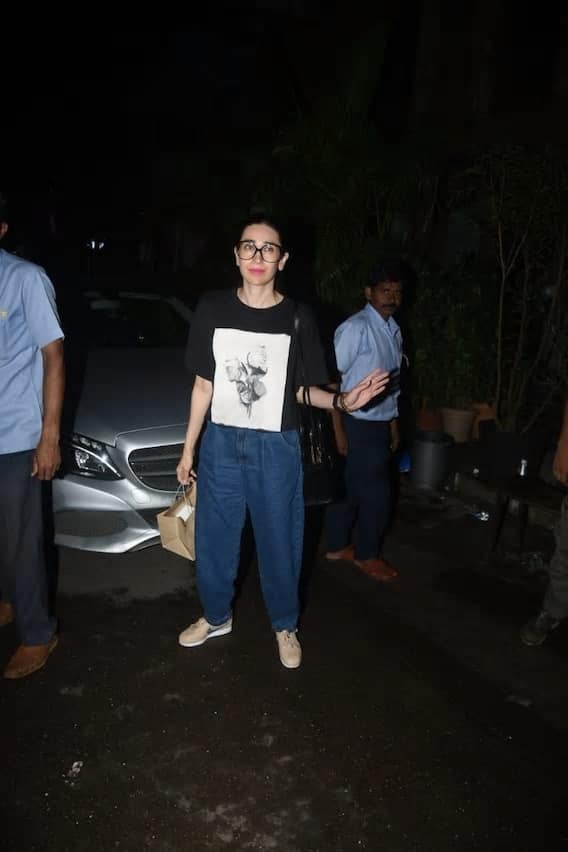 যদিও শিগগিরই একটি ওয়েব সিরিজে আসছেন করিশমা।