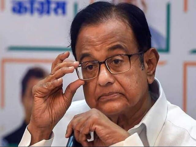 Chidambaram Mocks Centre's 101 Items Embargo List; Says 'promised Bang, Gave Whimper' প্রতিরক্ষা ক্ষেত্রে ব্য়বহৃত ১০১ যন্ত্র বিদেশ থেকে আনা হবে না, ঘোষণা রাজনাথের, পর্বতের মূষিক প্রসব, কটাক্ষ চিদম্বরমের