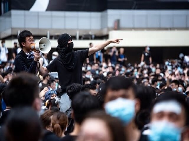 Blog: Hong Kong and the New Architecture of Protest Blog: প্রতিবাদের নয়া দিশা দেখাচ্ছে হংকং