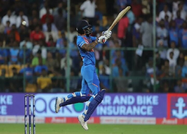Shikhar Dhawan becomes 4th Indian batsman to complete 7000 T20I runs চতুর্থ ভারতীয় ব্যাটসম্যান হিসেবে টি-২০ আন্তর্জাতিকে ৭,০০০ রান শিখর ধবনের