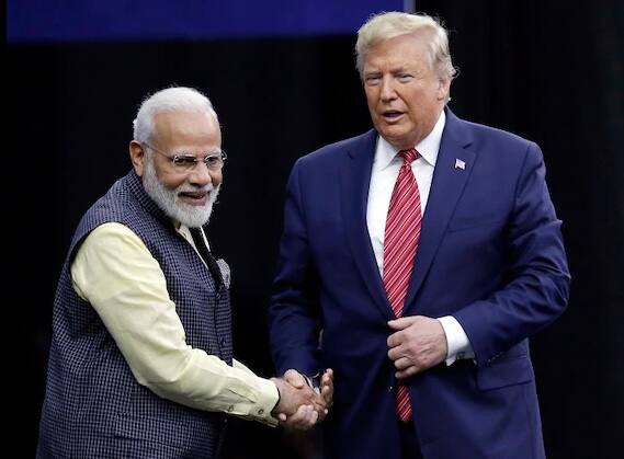 ‘হাউডি মোদি’ অনুষ্ঠানের সবচেয়ে আলোচিত বিষয় হল মোদি ও ট্রাম্পের বন্ধুত্ব। ছবি সৌজন্যে এপি/পিটিআই