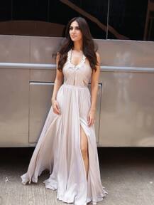 দেখুন! বাণী কপূরের সঙ্গে হৃতিক ওয়ার ছবির প্রচারে ব্যস্ত