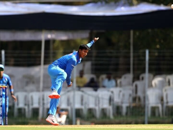 IND vs SA, Womens 1st T20I Deepti Shines As India Beat South Africa By 11 Runs At Surat অনবদ্য বোলিং দীপ্তি শর্মার, টি ২০ সিরিজের প্রথম ম্যাচে দক্ষিণ আফ্রিকাকে ১১ রানে হারাল ভারতের মহিলা দল