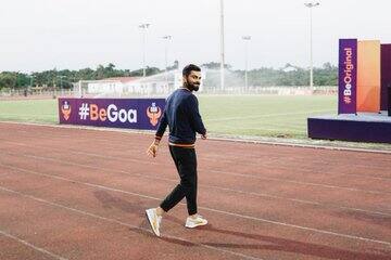 দক্ষিণ আফ্রিকার বিরুদ্ধে টেস্ট সিরিজ শুরু হওয়ার আগে আপাতত কয়েকদিনের বিশ্রামে ভারত অধিনায়ক।