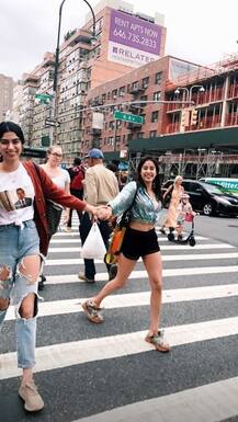 নিউ ইয়র্কে বেড়াতে গিয়েছেন জাহ্নবী, দেখুন ছবি