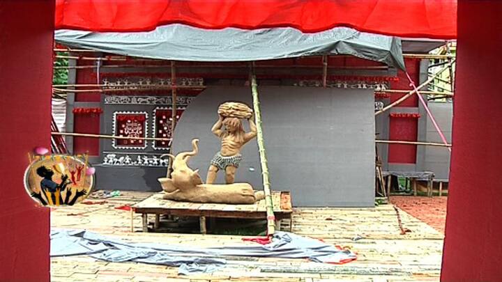 গ্রিনপার্ক বিবেকান্দ স্পোর্টিং ক্লাব- মানব সভ্যতার বিবর্তনের কাহিনি উঠে এসেছে গ্রিনপার্কের বিবেকান্দ স্পোর্টিং ক্লাবের মণ্ডপে। মানব সভ্যতার শুরুর সময় থেকে এত বিবর্তনের পরেও কি আধুনিক হয়েছে আমাদের মানসিকতা? শিল্পীর এই প্রশ্নই ভাবাবে দর্শকদের।