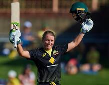 ৬১ বলে ১৪৮! মহিলাদের টি-টোয়েন্টিতে ব্যক্তিগত সর্বোচ্চ রানের রেকর্ড অস্ট্রেলিয়ার অ্যালিসা হিলির