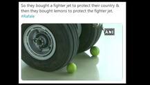 প্রথম রাফাল জেটকে লেবু-নারকেল দিয়ে পুজো! ব্যঙ্গ-বিদ্রুপ নেটদুনিয়ায়