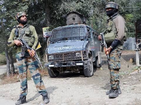 ৬৮ দিন পর কাল কাশ্মীরে ফের চালু হচ্ছে পোস্টপেড মোবাইল পরিষেবা?