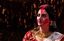 ‘সব ধর্মকে সম্মান করি’, চালতাবাগানে সিঁদুরখেলায় নুসরত, সামিল শ্রাবন্তীও