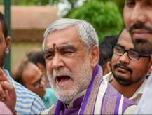 ভিডিওতে দেখুন, পটনা মেডিক্যাল কলেজে কেন্দ্রীয় মন্ত্রী অশ্বিনী চৌবেকে লক্ষ্য করে কালি