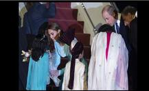 দেখুন, পাক সফরে উইলিয়াম ও কেট