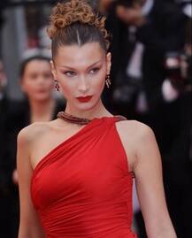 সুপারমডেল বেলা হাদিদ বিশ্বের সবচেয়ে সুন্দরী! গ্রিক গণিতের হিসেবে এমনটাই দাবি