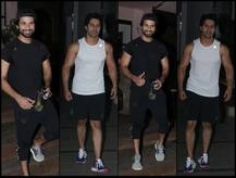 ছবিতে দেখুন- মধ্যরাতে জিম করে ফিরছেন শাহিদ-বরুণ