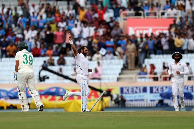 South Africa 132 for 8 at the end of day 3, India 2 wickets away from victory তৃতীয় দিনের শেষে দ্বিতীয় ইনিংসে দক্ষিণ আফ্রিকা ১৩২/৮, হোয়াইটওয়াশ থেকে ২ উইকেট দূরে ভারত