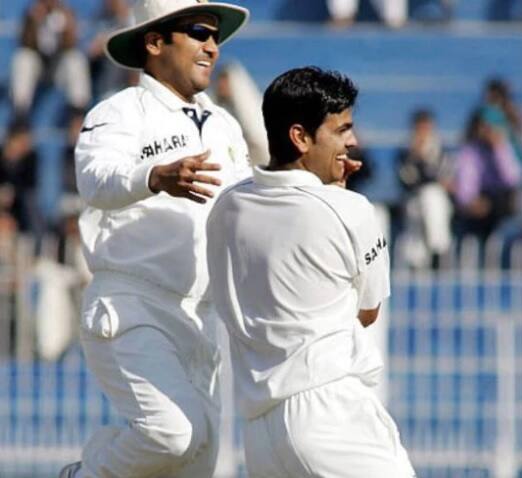 ভারতীয় দলের প্রাক্তন বাঁ হাতি পেসার রুদ্রপ্রতাপ সিংহও সহবাগকে জন্মদিনের শুভেচ্ছা জানান।