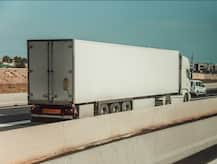 লন্ডনে লরিতে মিলল ৩৯টি শব, ঘনীভূত রহস্য