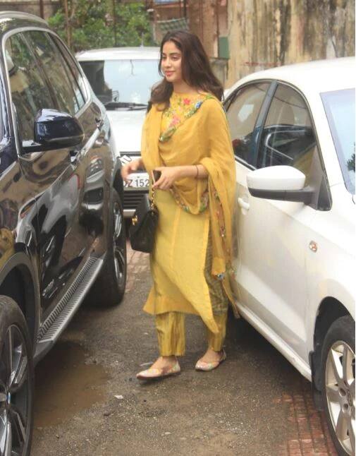 সব ছবি: মানব মঙ্গলানি