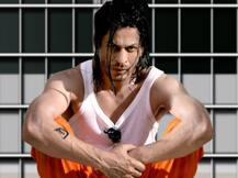 গ্রেফতার হয়েছিলেন, থানায় কাটাতে হয়েছিল কয়েক ঘণ্টা! নিজের সম্পর্কে গোপন কথা জানালেন শাহরুখ