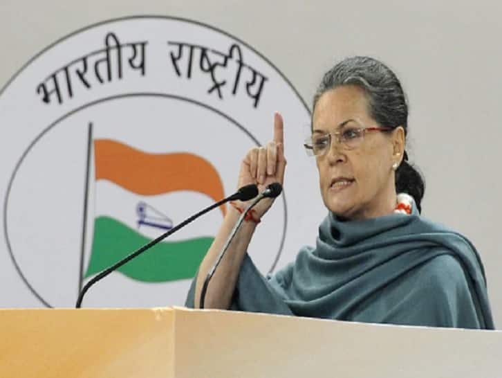 Sonia Gandhi attacks PM Modi, Amit Shah over CAA violence নাগরিকত্ব আইনের বিরুদ্ধে পড়ুয়াদের প্রতিবাদ 'দমন' নিয়ে মোদি ও শাহকে নিশানা সনিয়ার